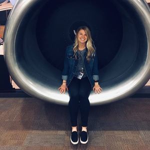 Meet your Posher, Olivia